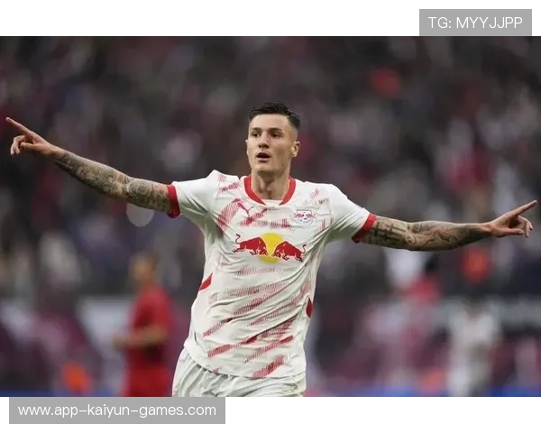 谢什科禁区内头球冲顶制胜，曼联单线作战体能优势逐渐显现